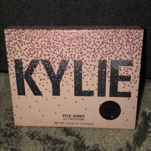 KYLIE HOLIDAY 5 LIP SET
